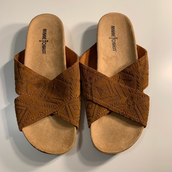 minnetonka slide sandals